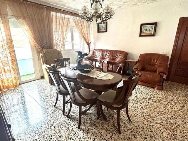 Casa adosada en venta en calle De la Forcanada, Sabadell, de 230 m² 3 habitaciones por 310.000