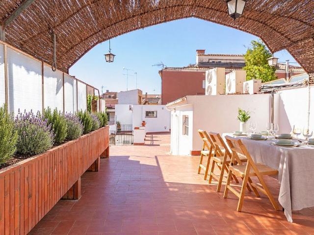 Casa adosada en venta en calle De la Parellada, Vilafranca del Penedès, de 388 m² 6 habitaciones por 590.000