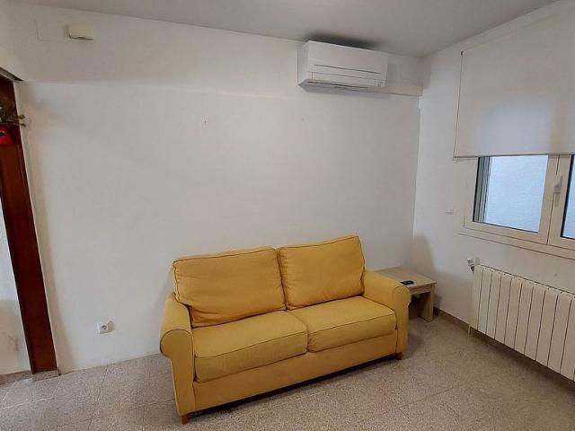Casa adosada en venta en calle De la Parra, Olèrdola, de 120 m² 4 habitaciones por 225.000
