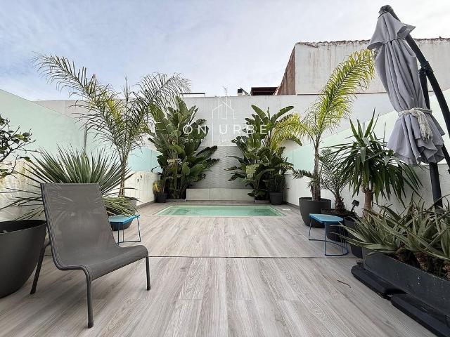 Casa adosada en venta en calle De la República Argentina, Badalona, de 167 m² 3 habitaciones por 795.000