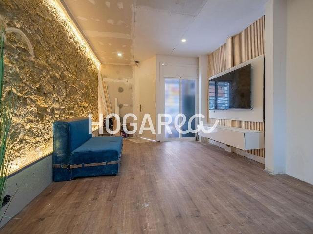 Casa adosada en venta en calle De L'ebre, Hospitalet de Llobregat, L´, de 76 m² 2 habitaciones por 210.000