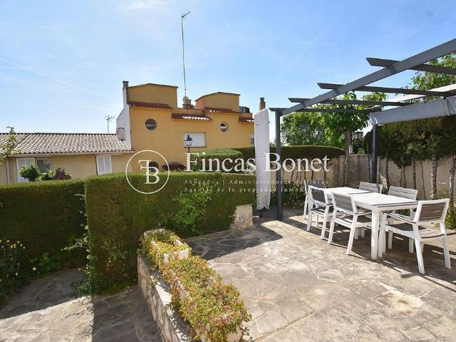 Casa adosada en venta en calle De Les Moreres, Altafulla, de 109 m² 3 habitaciones por 369.000