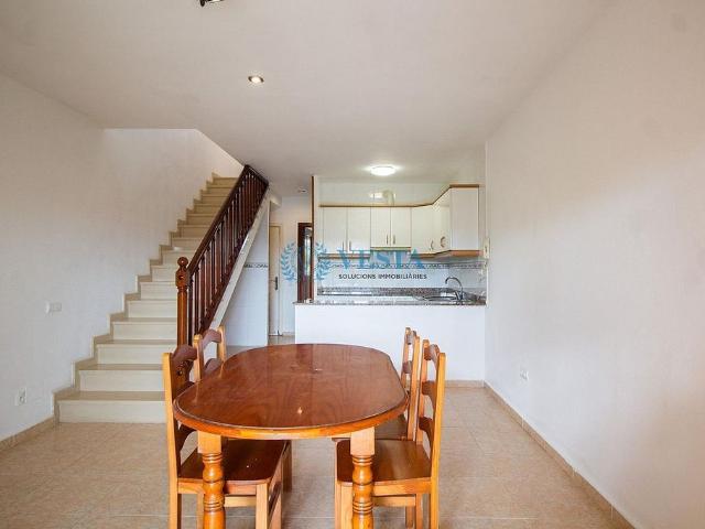 Casa adosada en venta en calle De Les Gardenies, Mont Roig del Camp, de 94 m² 3 habitaciones por 219.900