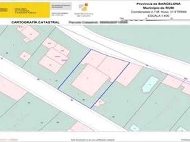 Casa adosada en venta en calle De Les Piscines, Rubí, de 424 m² 4 habitaciones por 331.150