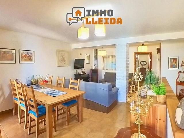 Casa adosada en venta en calle De L'església, Àger, de 230 m² 4 habitaciones por 119.000