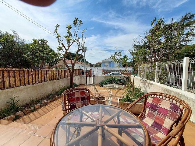Casa adosada en venta en calle De L'esturió, Vendrell, El, de 130 m² 4 habitaciones por 249.000