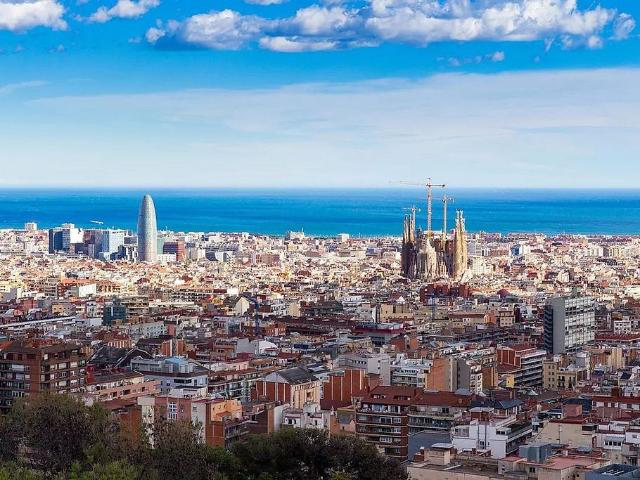 Casa adosada en venta en calle De Lugo, Sant Vicenç dels Horts, de 160 m² 4 habitaciones por 187.000