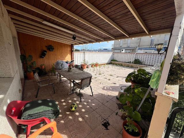 Casa adosada en venta en calle De Mas del Tallapedra, Reus, de 202 m² 5 habitaciones por 259.000