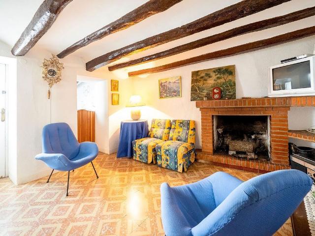 Casa adosada en venta en calle De Sant Isidre, Torrelles de Foix, de 204 m² 3 habitaciones por 150.000