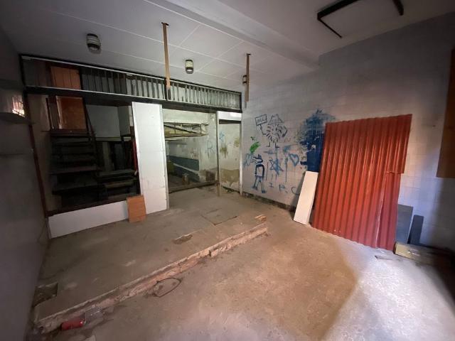 Casa adosada en venta en calle De Sant Pere, Vilafranca del Penedès, de 174 m² 4 habitaciones por 180.000