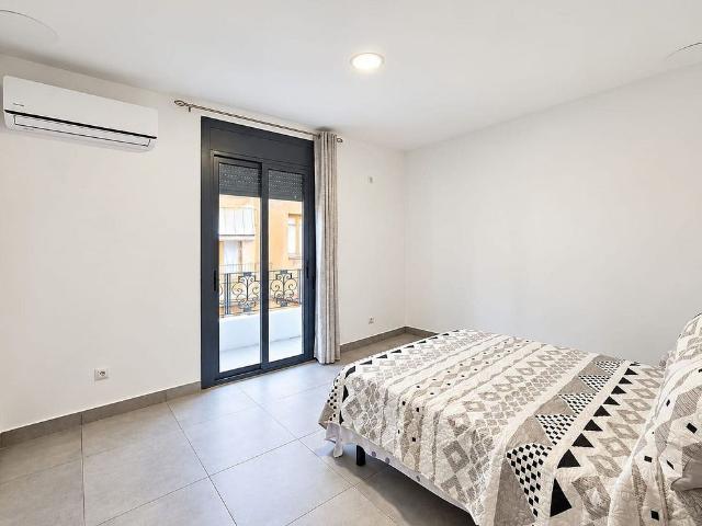 Casa adosada en venta en calle De Sant Roc, Reus, de 218 m² 4 habitaciones por 252.000