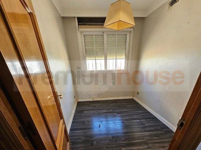 Chalet en venta en calle De Pau Gargallo, Reus, de 159 m² 4 habitaciones por 339.000