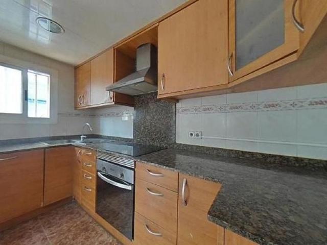 Casa adosada en venta en calle De Pau Piferrer, Badalona, de 82 m² 4 habitaciones por 129.550
