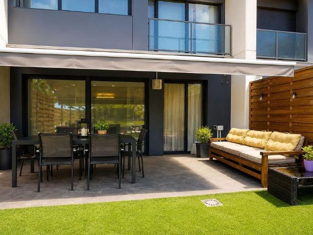 Casa adosada en venta en calle De Plàcid Vidal i Rosich, Reus, de 147 m² 4 habitaciones por 329.000