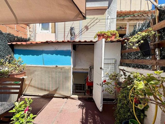 Casa adosada en venta en calle De Tomàs Padró, Barcelona, de 104 m² 4 habitaciones por 433.000