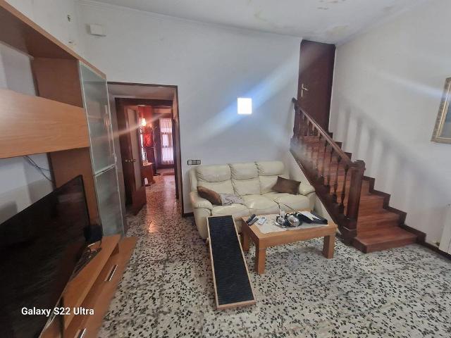Casa adosada en venta en calle Del Marquès de Santillana, Barcelona, de 74 m² 4 habitaciones por 675.000