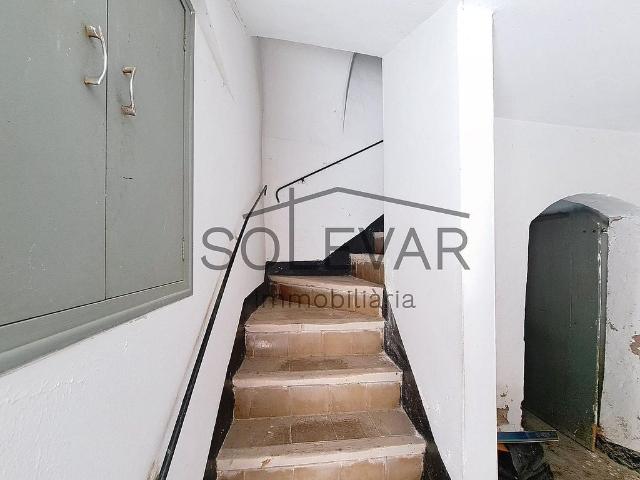 Casa adosada en venta en calle Del Mig, Tremp, de 132 m² 5 habitaciones por 50.000