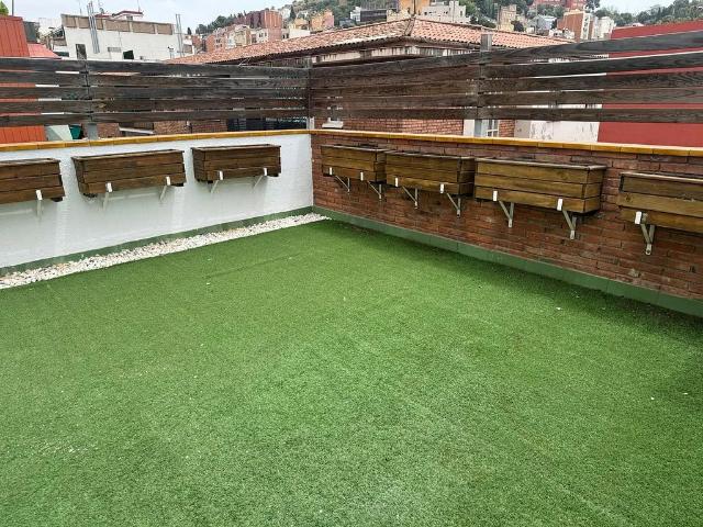 Casa adosada en venta en calle Del Beat Almató, Barcelona, de 101 m² 3 habitaciones por 590.000