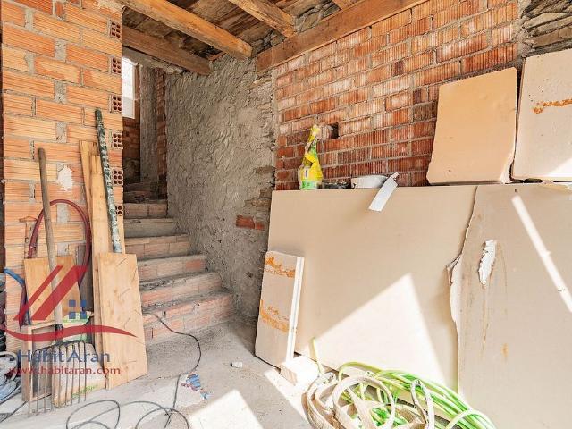 Casa adosada en venta en calle Del Begós, Bòrdes, es, de 260 m² 3 habitaciones por 389.000