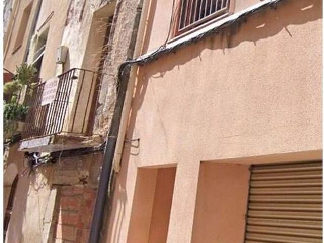 Chalet en venta en calle Del Carme, Valls, de 170 m² 2 habitaciones por 29.000