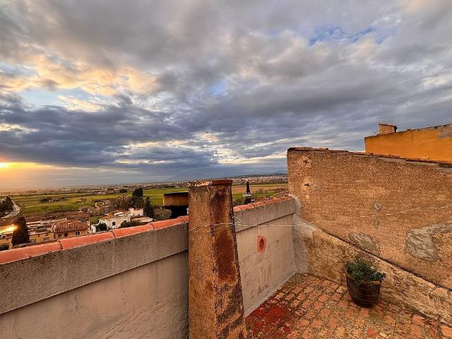 Casa adosada en venta en calle Del Centre, Far d´Empordà, El, de 230 m² 4 habitaciones por 112.000