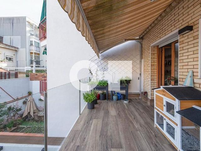 Casa adosada en venta en calle Del Cid, Castelldefels, de 180 m² 5 habitaciones por 700.000