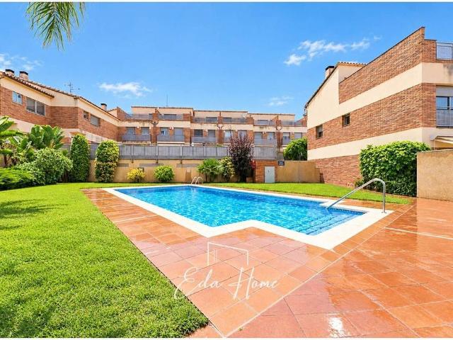 Casa adosada en venta en calle Del Doctor Ramon i Cajal, Vendrell, El, de 110 m² 3 habitaciones por 325.000