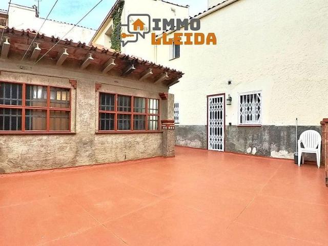 Casa adosada en venta en calle Del Forn, Camarasa, de 126 m² 3 habitaciones por 159.000