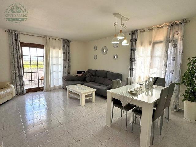 Casa adosada en venta en calle Del Pi, Albinyana, de 100 m² 3 habitaciones por 230.000