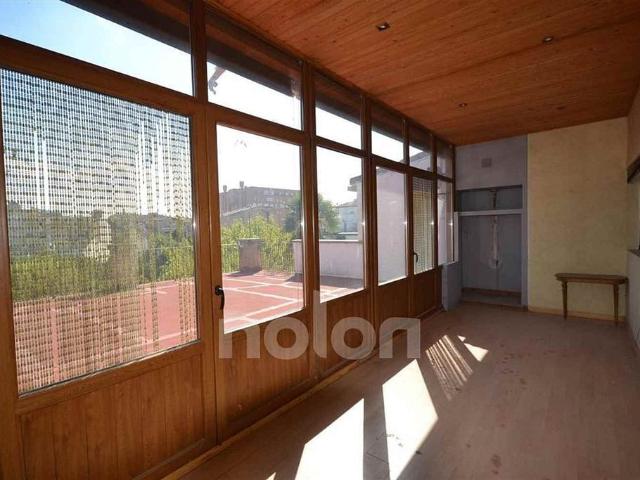 Casa adosada en venta en calle Del Segle XX, Tàrrega, de 1.246 m² 4 habitaciones por 289.000