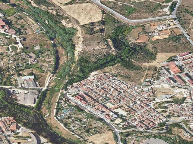 Casa adosada en venta en calle Del Ter, Sabadell, de 71 m² 2 habitaciones por 110.000