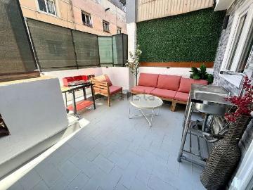 Casa adosada en venta en calle Del Tinent Flomesta, Barcelona, de 110 m² 2 habitaciones por 520.000