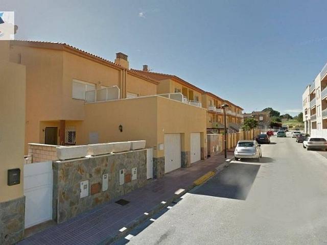 Casa adosada en venta en calle Dels Solans, Perafort, de 144 m² 3 habitaciones por 230.000