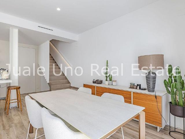 Casa adosada en venta en calle CL Passerell, Barcelona, de 138 m² 3 habitaciones por 680.000