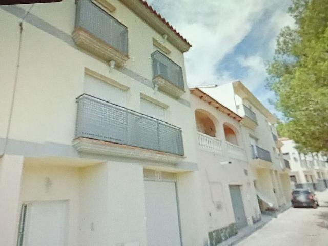 Casa adosada en venta en calle El Cafe, Pobla de Montornès, la, de 225 m² 4 habitaciones por 161.000