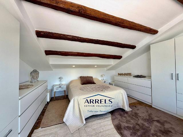 Casa adosada en venta en calle El Raval, Torrelles de Foix, de 168 m² 3 habitaciones por 255.000