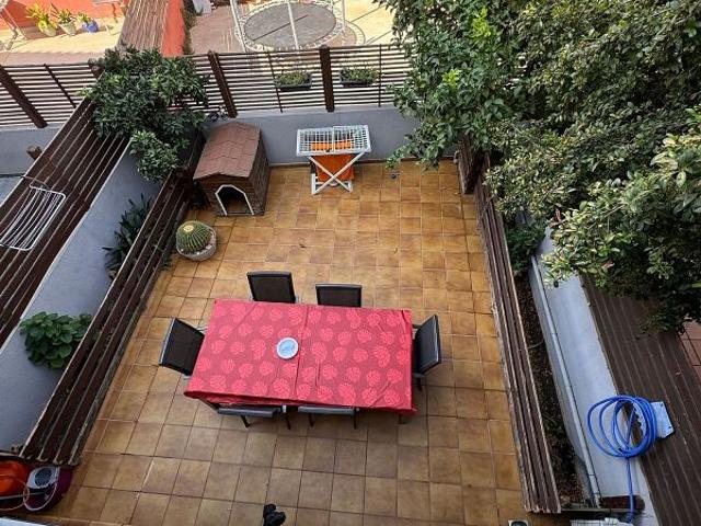 Casa adosada en venta en calle Era, Palau Saverdera, de 180 m² 4 habitaciones por 339.000