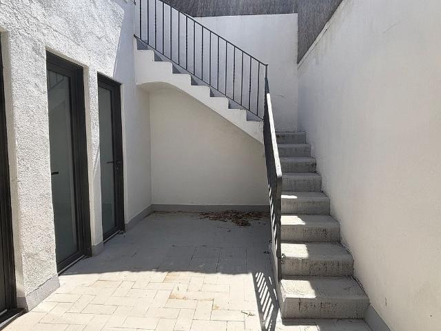 Casa adosada en venta en calle Fondo, Terrassa, de 120 m² 4 habitaciones por 460.000