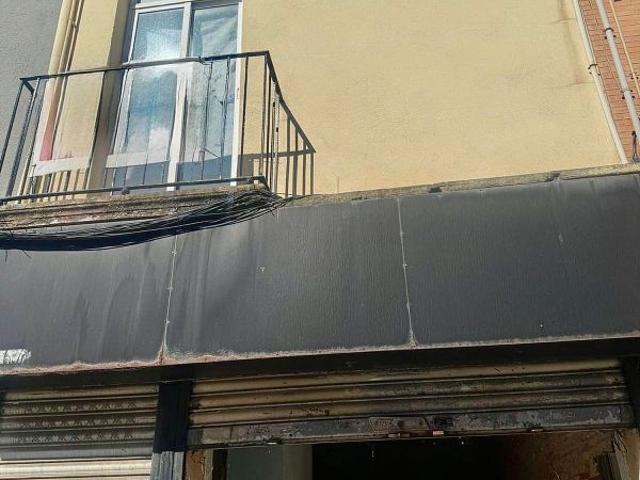 Casa adosada en venta en calle Francesc Macia, Granollers, de 123 m² 4 habitaciones por 215.000