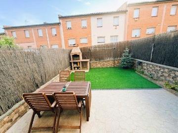 Casa adosada en venta en calle Independencia, Badalona, de 159 m² 3 habitaciones por 570.000