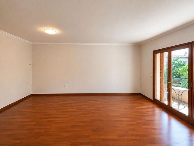 Casa adosada en venta en calle Joan Vilanova, Bescanó, de 160 m² 4 habitaciones por 410.000