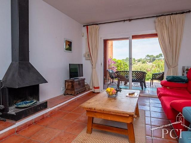 Casa adosada en venta en calle Joaquim Vayreda, Begur, de 134 m² 4 habitaciones por 450.000