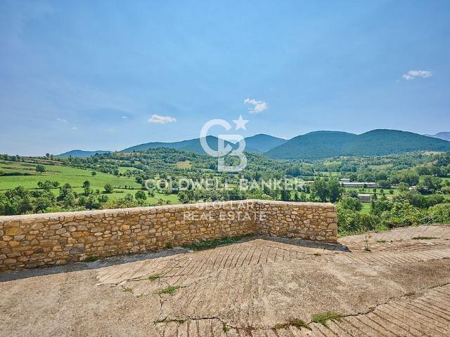 Casa adosada en venta en calle Montellà, Montellà i Martinet, de 245 m² 4 habitaciones por 535.000