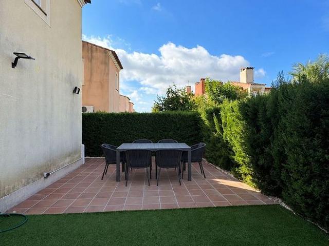 Casa adosada en venta en calle Montroig de Sio, Mont Roig del Camp, de 94 m² 2 habitaciones por 209.000