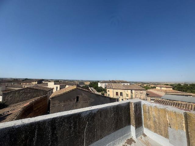 Casa adosada en venta en calle Mayor, Verdú, de 1.170 m² 9 habitaciones por 480.000