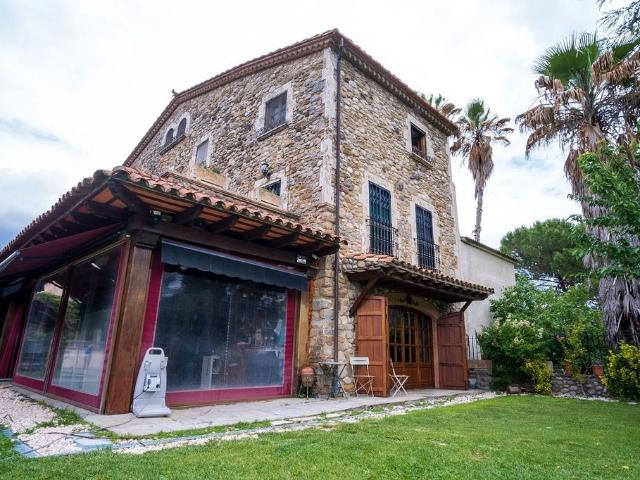 Casa adosada en venta en calle Major, Argelaguer, de 310 m² 4 habitaciones por 690.000