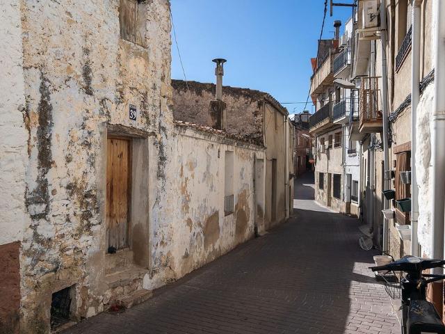 Casa adosada en venta en calle Major, Mas de Barberans, de 75 m² 2 habitaciones por 16.500