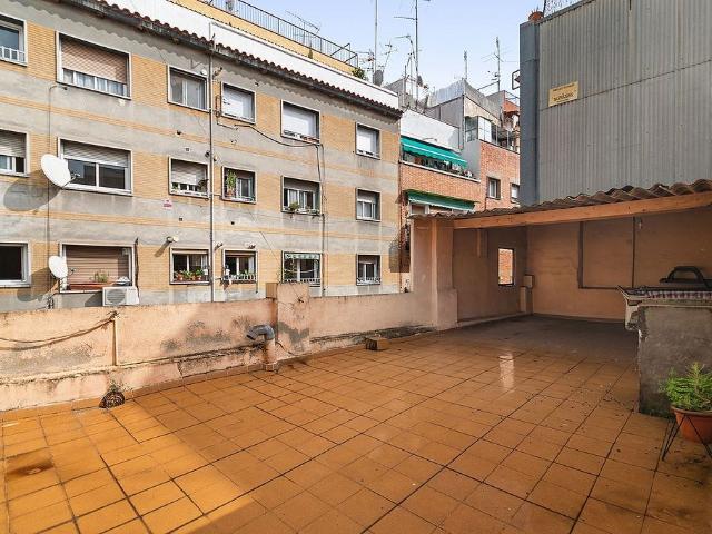 Casa adosada en venta en calle Mas, Hospitalet de Llobregat, L´, de 173 m² 5 habitaciones por 399.000