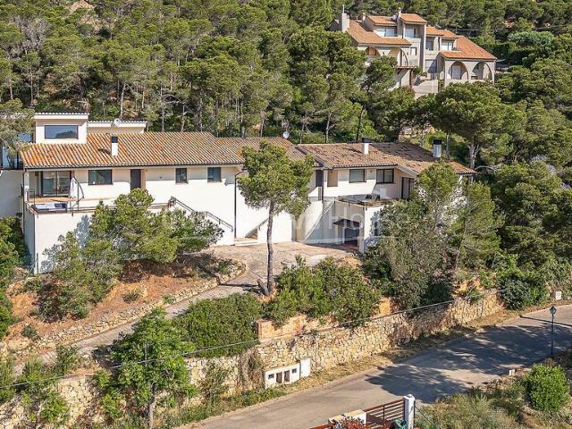 Casa adosada en venta en calle Medas, Begur, de 162 m² 3 habitaciones por 785.000
