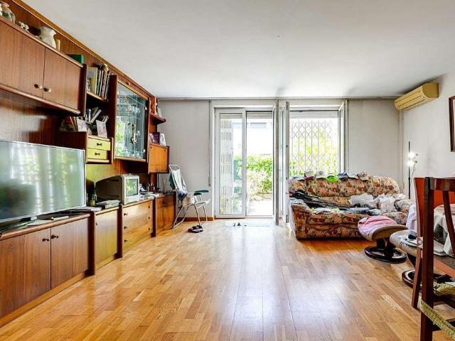 Casa adosada en venta en calle Melbourne, Barcelona, de 177 m² 3 habitaciones por 641.200